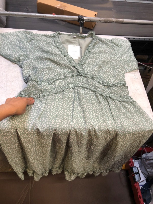 Photo 1 of 2XL GREEN FLORAL DRESS