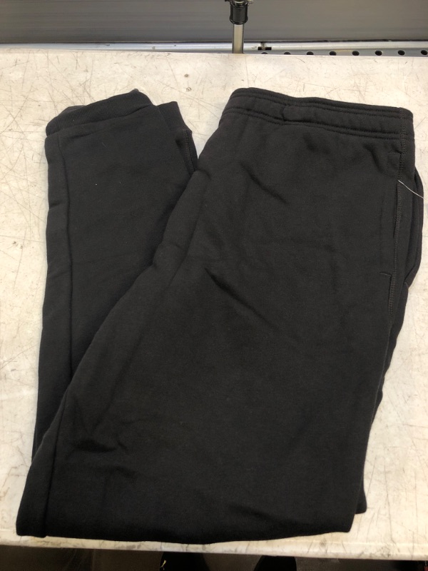 Photo 2 of Amazon Essentials Men's Fleece Jogger Pant Large Black