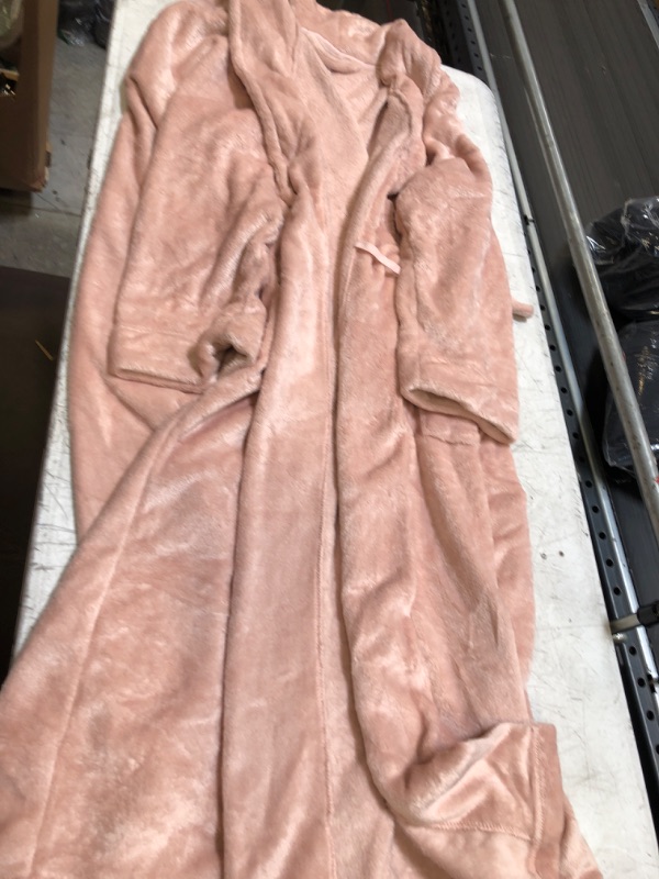 Photo 1 of 2XL-- PINK ROBE 