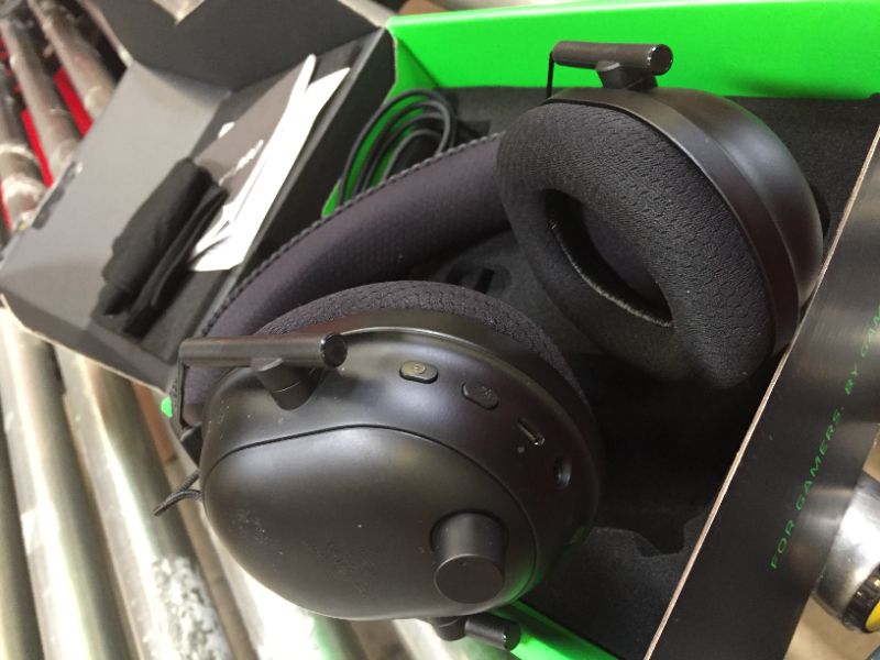Photo 1 of Razer BlackShark V2 Pro Wireless Gaming Headset: THX 7.1 Spatial Surround Sound - 50mm Drivers - Detachable Mic - for PC, PS5, PS4, Switch, Black Classic Black