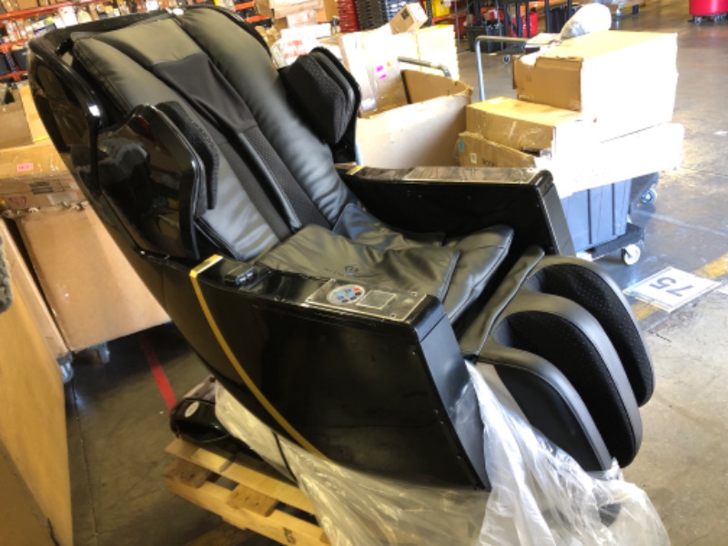 Photo 5 of Commercial Massage Chair In Home Use Compatible for Vending 3rd Party CC Processing 1 Year Warranty New in Box See Notes