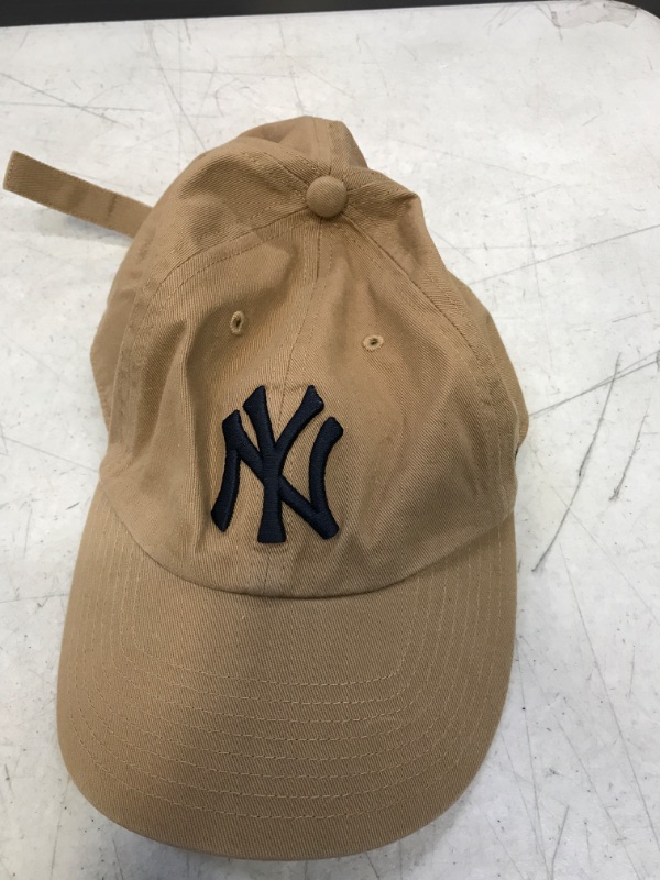 Photo 2 of '47 MLB Womens Men's Brand Clean Up Cap One-Size
