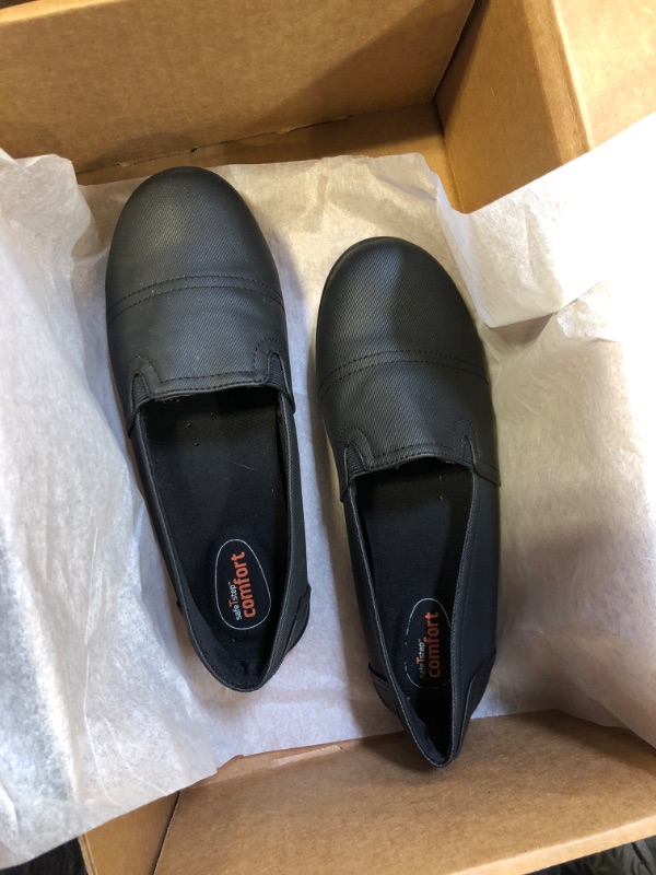 Photo 1 of BLACK SHOES SIZE 6.5