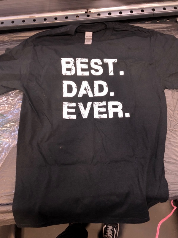 Photo 1 of "Best Dad Ever" T-Shirt Medium