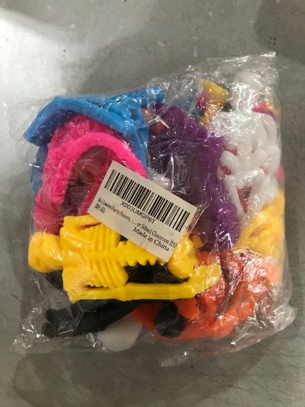 Photo 1 of 21PCS Halloween Stretchy Skeleton Toys, Halloween Party Favors, Halloween Treat Toy Goodie Bag Fillers, Assorted Color Stretchy Skull Squishy Toys, Gift Exchange Prizes for School Classroom