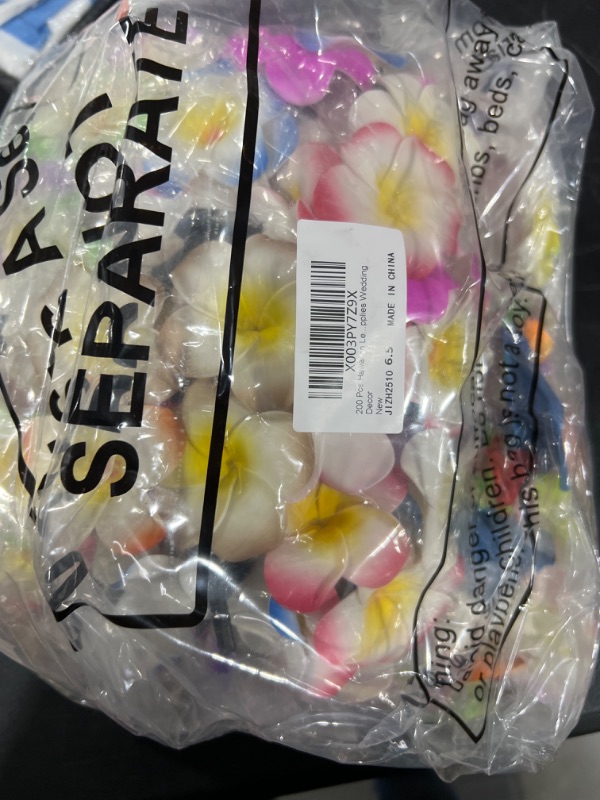 Photo 1 of 200 Pcs Hawaiian Leis Necklaces Tropical Luau Hawaii Flower Lei Party Favors Wreaths and Flower Hair Clips Set Tiki Summer Beach Pool Luau Party Supplies Wedding Decor
