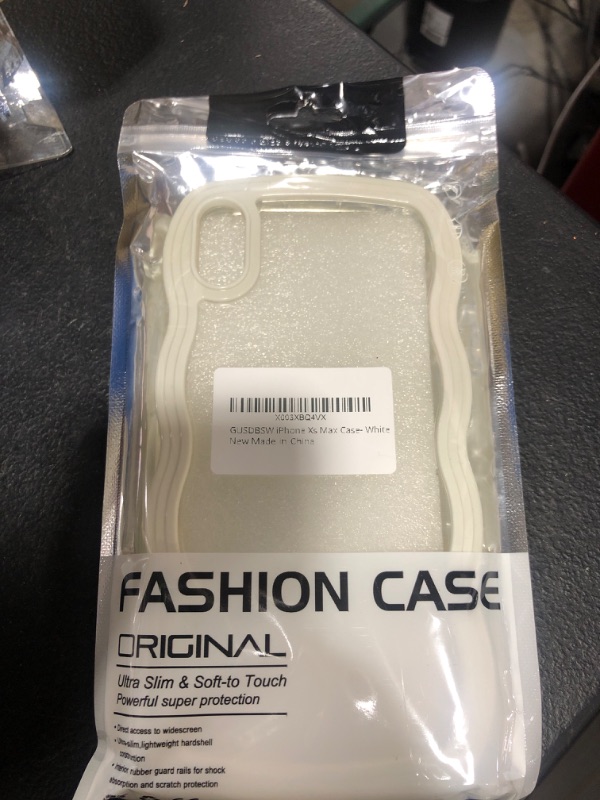 Photo 2 of GUSDBSW iPhone Xs Max Case- White
