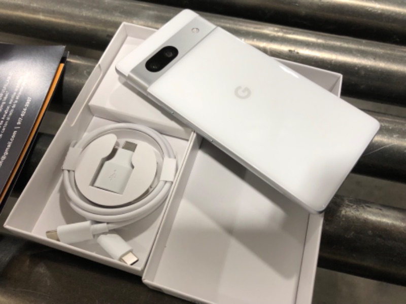 Photo 3 of Google Pixel 7a - Unlocked Android Cell Phone with Wide Angle Lens and 24-Hour Battery - 128 GB -  Snow 