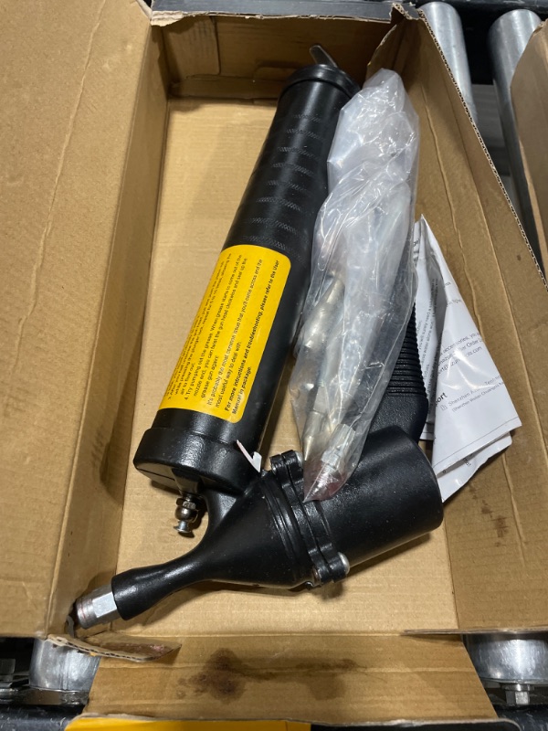 Photo 2 of AZUNO Pneumatic Grease Gun, Heavy Duty 6000 PSI Air Compressor Grease Guns with Flex Hose, Metal Extension, Professional Coupler and Sharp Nozzle