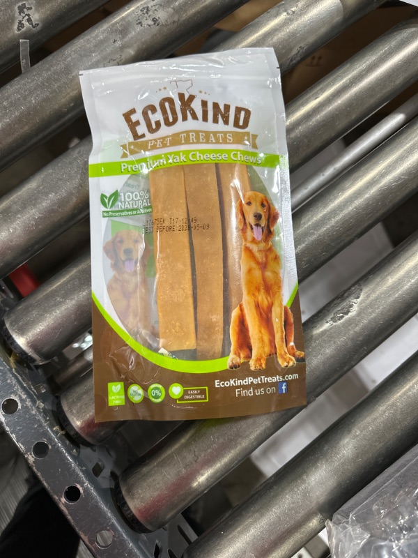 Photo 2 of EcoKind Himalayan Gold Yak Cheese Dog Chew for Large Dogs, Healthy Dog Treats, Odorless, Long Lasting Dog Bones for Dogs, Rawhide Free, Made in The Himalayans, Large (Pack of 3)