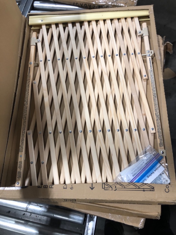 Photo 1 of Evenflo Expansion Walk Thru Room Divider Gate