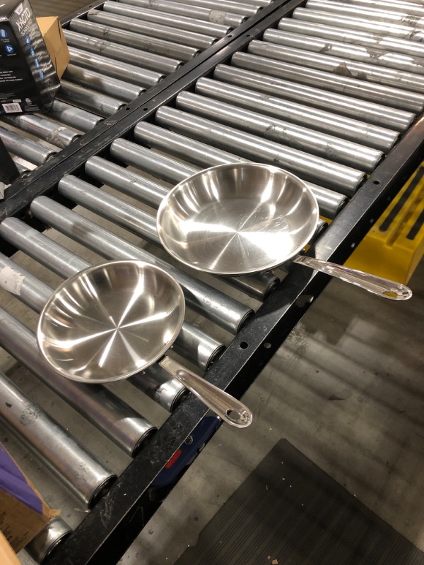 Photo 1 of 10 inch Silver Pans