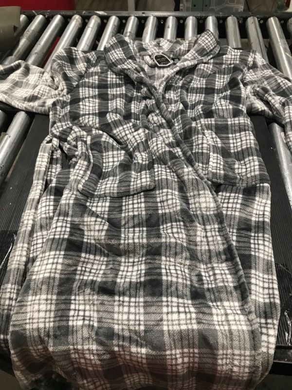 Photo 1 of MENS WHITE AND GREY PLAID ROBE - ONE SIZE FITS ALL