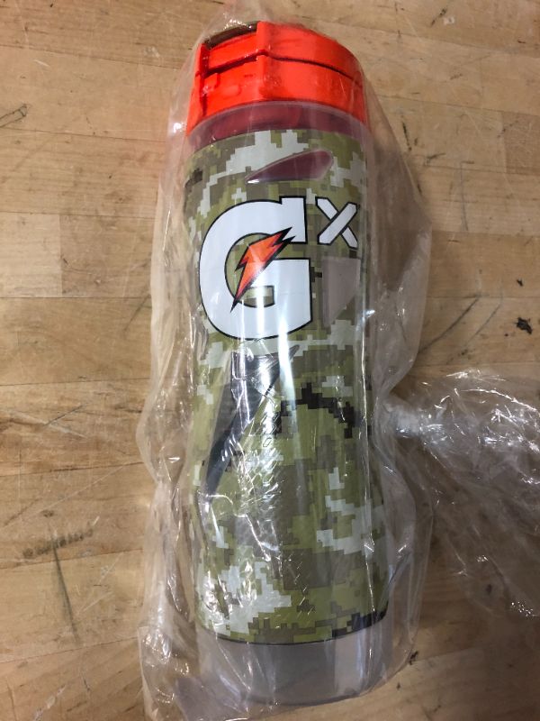 Photo 1 of Gatorade Gx Plastic Bottle For Sports, Digi Camo 30oz Digi Camo