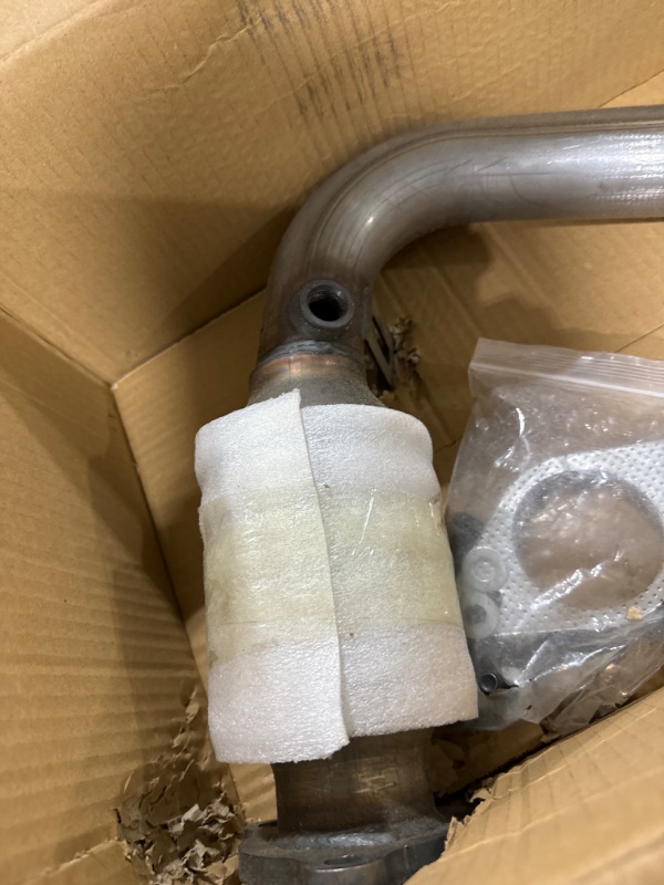 Photo 1 of FOMIUZY High Flow Front Catalytic Converter Kit Direct-Fit Chevy Equinox GMC Terrain 2010 2011 2012 2013 2014 Captiva Sport 2012 2013 2014 2015 2.4L