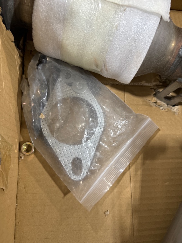 Photo 1 of FOMIUZY High Flow Front Catalytic Converter Kit Direct-Fit Chevy Equinox GMC Terrain 2010 2011 2012 2013 2014 Captiva Sport 2012 2013 2014 2015 2.4L