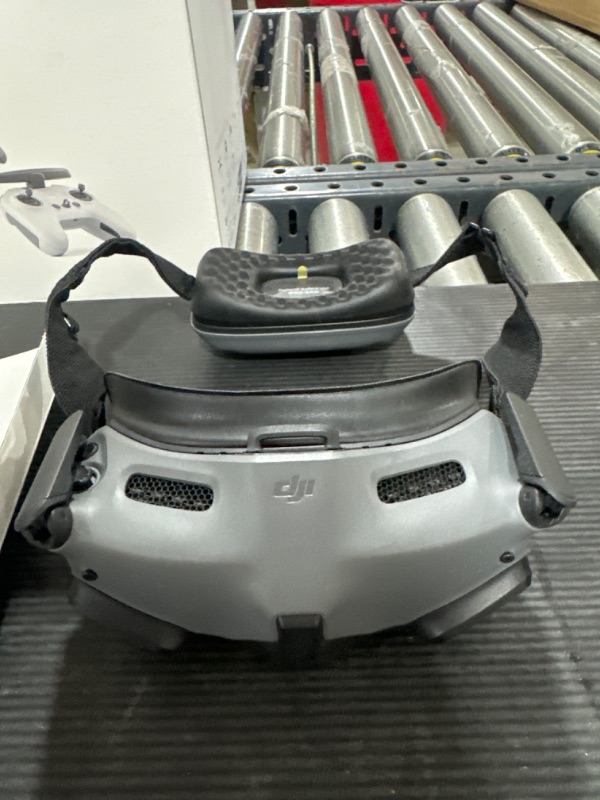 Photo 1 of DJI FPV Explorer Combo (Goggles Integra), Immersive Flight Experience, 4K/60fps Super-Wide 150° FOV, 10km HD Low-Latency Video Transmission, Emergency Brake and Hover, First-Person View Drone