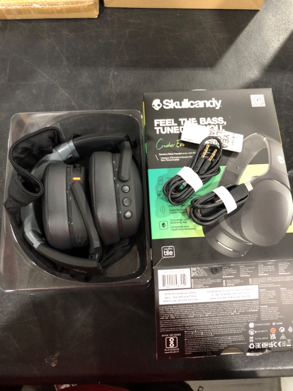 Photo 1 of Skullcandy Crusher Evo Over-Ear Wireless Headphones - Black (Discontinued by Manufacturer) True Black Single Crusher Evo