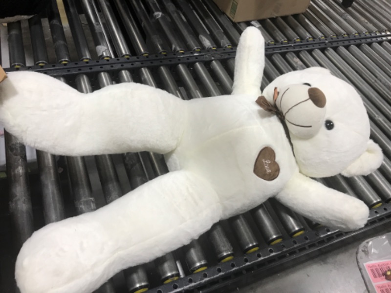 Photo 1 of  YunNasi Big Teddy Bear Stuffed Animal 31.5 Inch Giant Teddy Bear with Love Heart Large Plush Toy Huge Soft Doll Gift for Kids Girls Girlfriend on Birthday Valentine's Day Christmas Baby Shower White 
