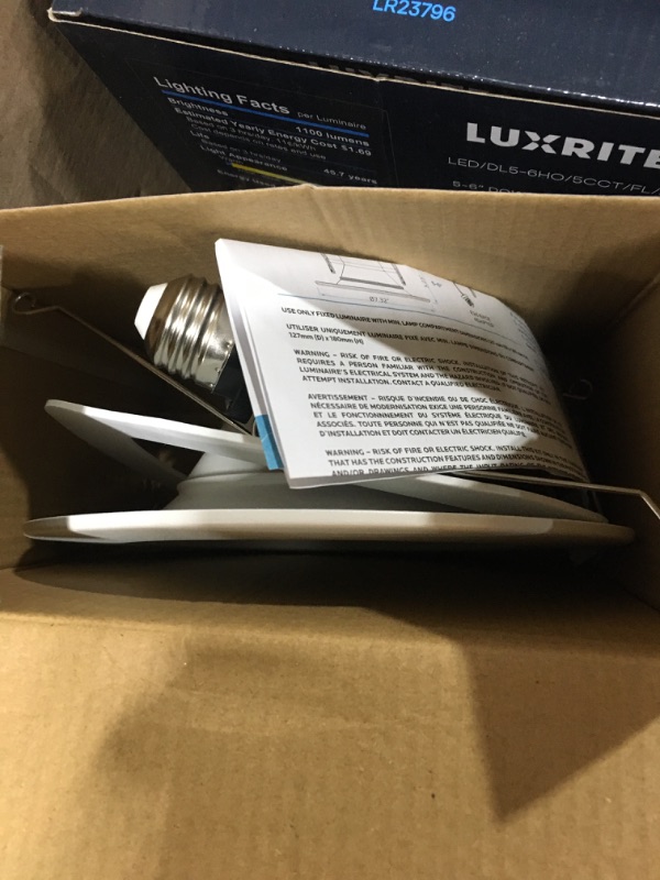 Photo 1 of (11pack) DESIGNERS FOUNTAIN 5/6 inch 12 Watt Selectable 5CCT Integrated LED Recessed Light, 2700K/3000K/3500K/4000K/5000K, 1000 Lumens, Dimmable, White Baffle Retrofit Trim, EVL61093T50WH White Baffle Retrofit Trim 5/6 inches