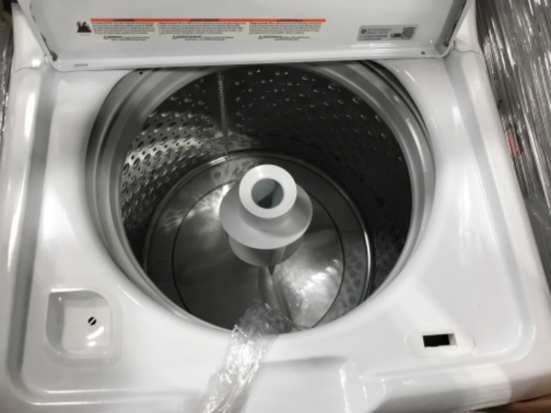 Photo 3 of GE 4.2-cu ft Agitator Top-Load Washer (White)
