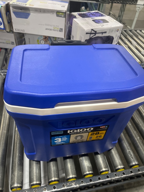 Photo 2 of Igloo Profile 28-50 Qt Commercial Grade Insulated Hardside Cooler 28 Qt Blue