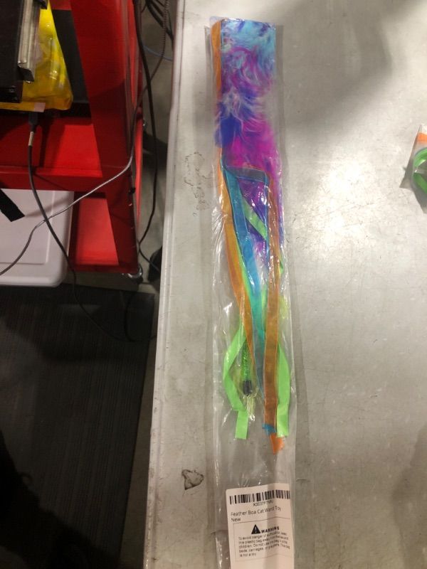 Photo 1 of CAT TOY - FEATHER BOA CAT TOY 