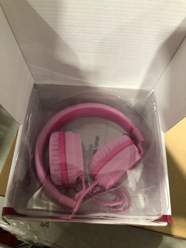 Photo 2 of ELECDER i36 Kids Headphones Children Girls Boys Teens Foldable Adjustable On Ear Headphones 3.5mm Jack Compatible Cellphones Computer Kindle MP3/4 School Tablet Pink