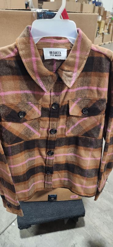 Photo 1 of BB Dakota by Steve Madden Women S Button Down Boxy Shacket (Cashew Plaid XL)
