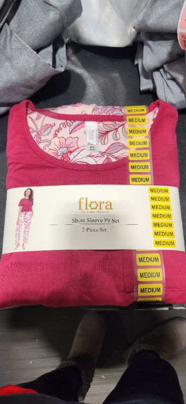 Photo 2 of Flora by Flora Nikrooz Ladies' 2-Piece Short Sleeve Pant PJ Pajama Set U Pick size 8/10
