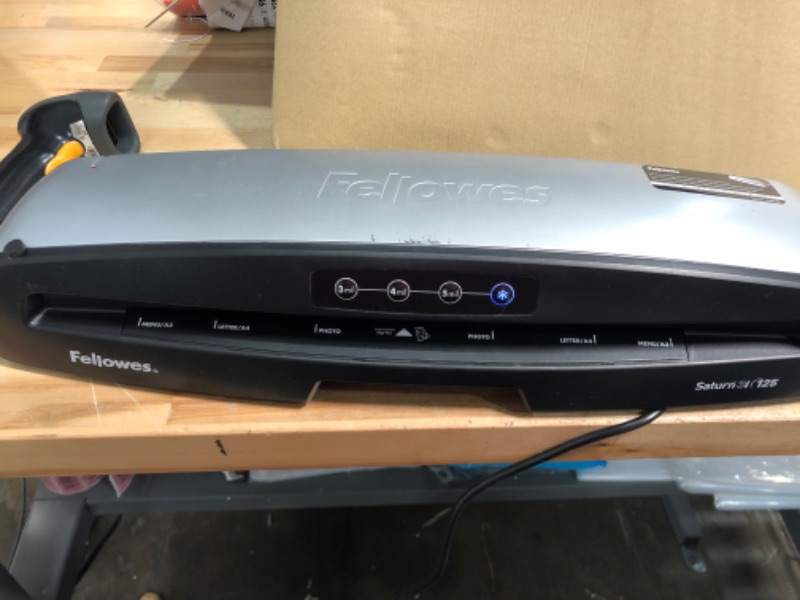 Photo 4 of ***USED BUT LIKE NEW****

Fellowes Laminator Saturn3i 125, 12.5 inch, Rapid 1 Minute Warm-Up