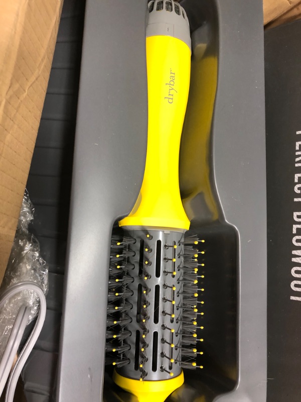 Photo 2 of *** PRE USED TESTED FUNCTIONAL***
Drybar Single Shot Round Blow Dryer Brush | Style, Dry, Brush in One Step (2.25 in)
