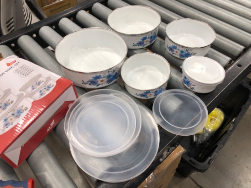 Photo 2 of * see images for sizing *
Mixing Bowls Sets for Kitchen Serving Fruit Cereal Ice Cream Salads Prepared Bowls 5 pieces
