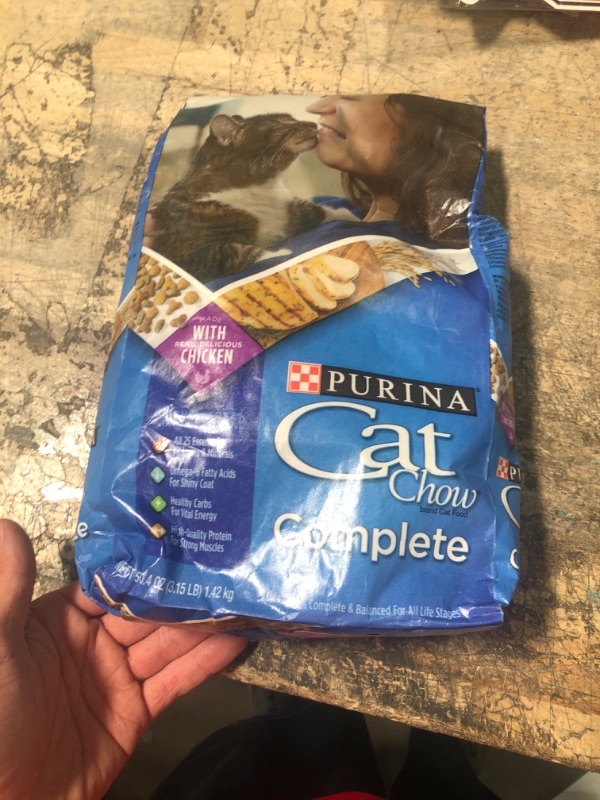 Photo 1 of Purina Cat Chow Complete Dry Cat Food, 3.15 LB Best By August 2024