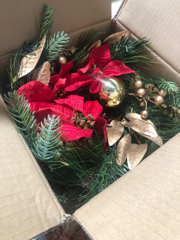 Photo 1 of 18" Christmas Wreath 
