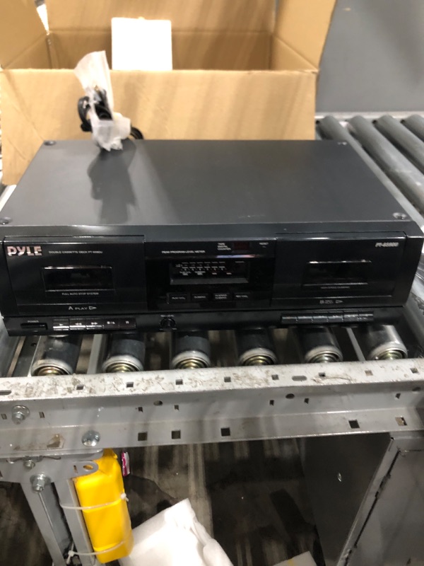 Photo 2 of Dual Stereo Cassette Tape Deck - Clear Audio Double Player Recorder System w/ MP3 Music Converter, RCA for Recording, Dubbing, USB, Retro Design - for Standard / CrO2 Tapes, Home Use - PT659DU.5