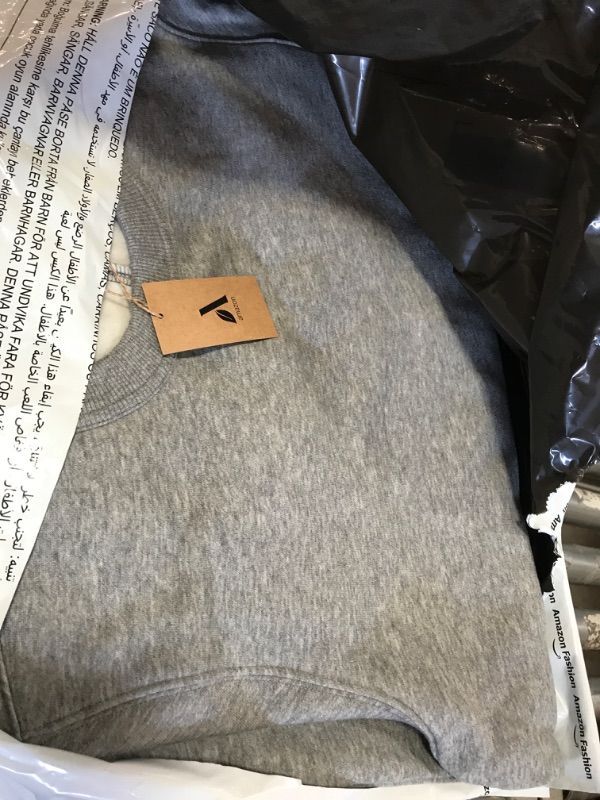 Photo 1 of Amazon Aware Men's Crewneck Fleece Sweatshirt Large Grey Heather