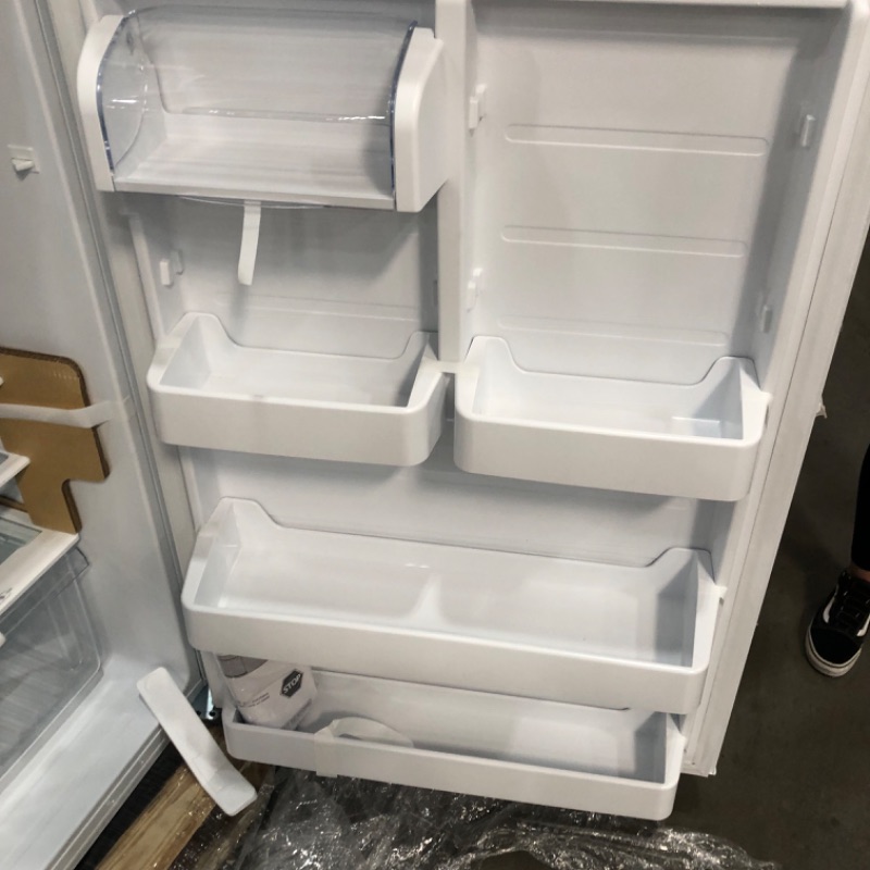 Photo 8 of 18 cu. ft. Top Freezer Refrigerator DOE in White
