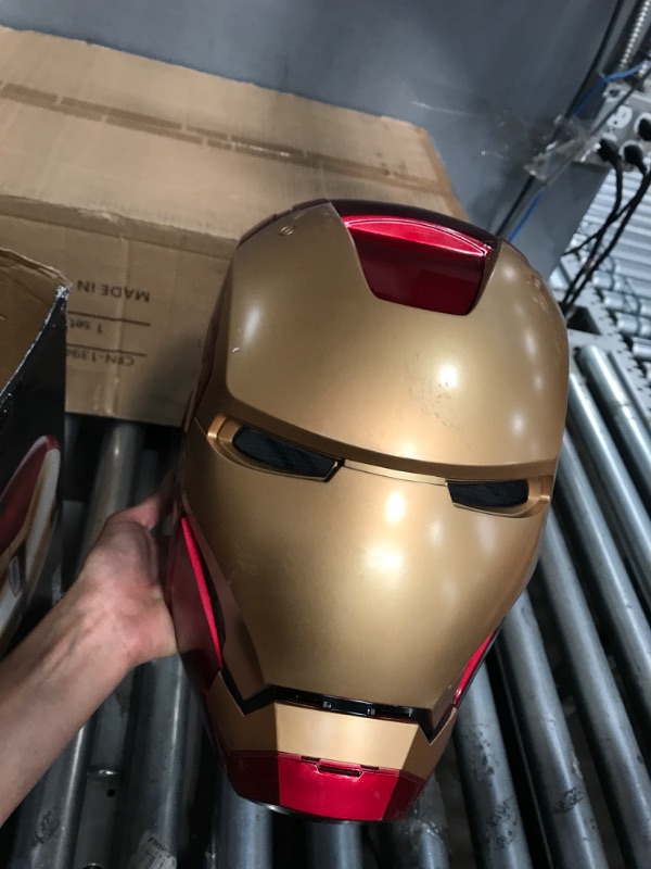 Photo 1 of Avengers Marvel Legends Iron Man Electronic Helmet - Multicolor Characters