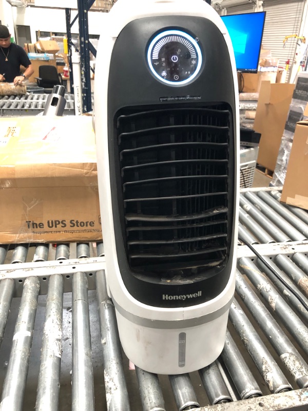 Photo 5 of 460-CFM 3-Speed Indoor Portable Evaporative Cooler for 280-sq ft (Motor Included)
