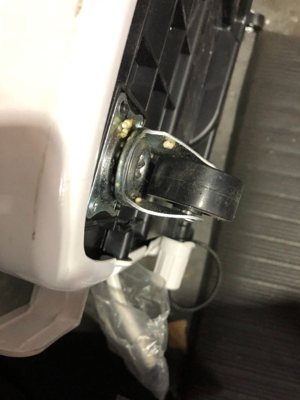 Photo 1 of ***DAMAGED - SEE NOTES***
LG 10000 BTU Portable Air Conditioner LP1022FVSM