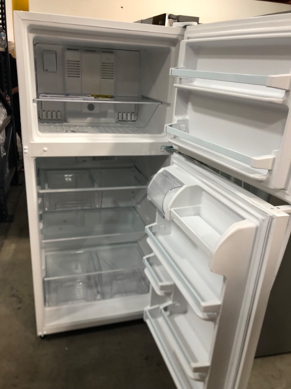 Photo 6 of SEE NOTES**Whirlpool 18.2-cu ft Top-Freezer Refrigerator (White)
