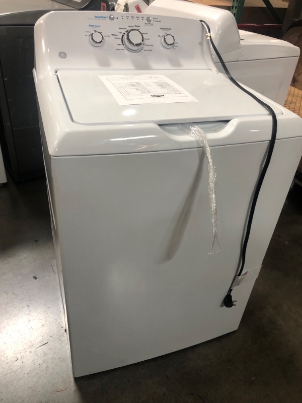 Photo 6 of LIKE NEW; SCRATCHED FRONT**GE 4.2-cu ft Agitator Top-Load Washer (White)