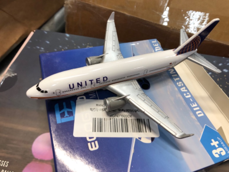 Photo 1 of Joylludan Model Planes United Model Airplane Plane Aircraft Model for Collection & Gifts