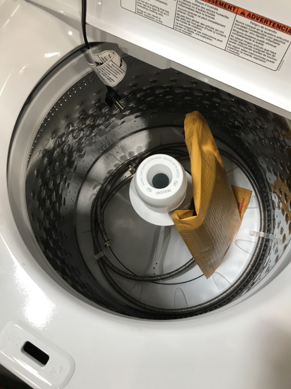 Photo 5 of Maytag 4.5-cu ft High Efficiency Agitator Top-Load Washer (White)