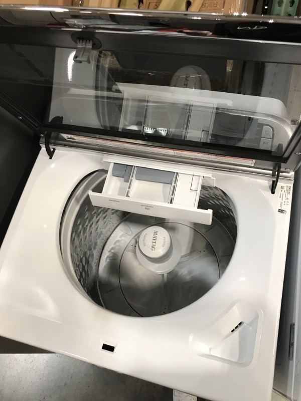 Photo 2 of Maytag Smart Capable 4.7-cu ft High Efficiency Agitator Smart Top-Load Washer (White)
