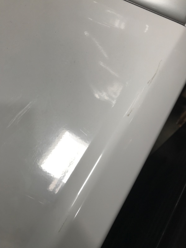Photo 4 of Samsung 7.4-cu ft Reversible Side Swing Door Gas Dryer (White)