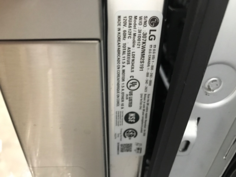 Photo 2 of LG QuadWash Front Control 24-in Built-In Dishwasher (Printproof Stainless Steel) ENERGY STAR, 50-dBA
Item #3646868Model #LDFN343LS