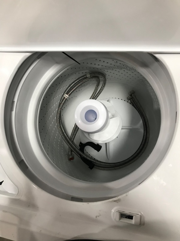 Photo 5 of Whirlpool 3.5-cu ft High Efficiency Agitator Top-Load Washer (White)