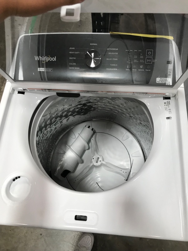 Photo 4 of Whirlpool 2 in 1 Removable Agitator 4.7-cu ft High Efficiency Impeller and Agitator Top-Load Washer (White)